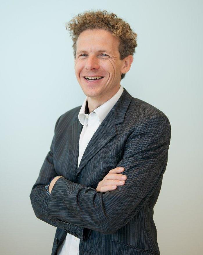 Portrait de Gilles Babinet, fondateur de Musiwave et Digital Champion de France.